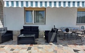 Apartment Mediterranean Garden Rijeka