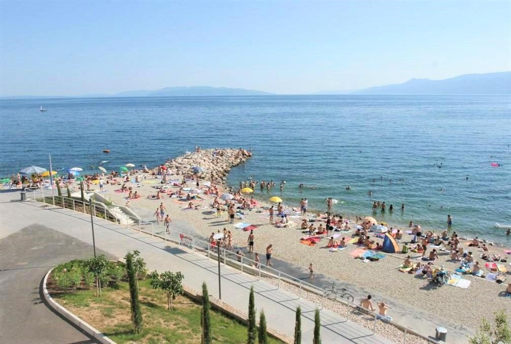 Apartment Mediterranean Garden Rijeka Exterior foto